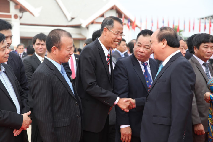 le don chinh thuc thu tuong nguyen xuan phuc va phu nhan tham lao