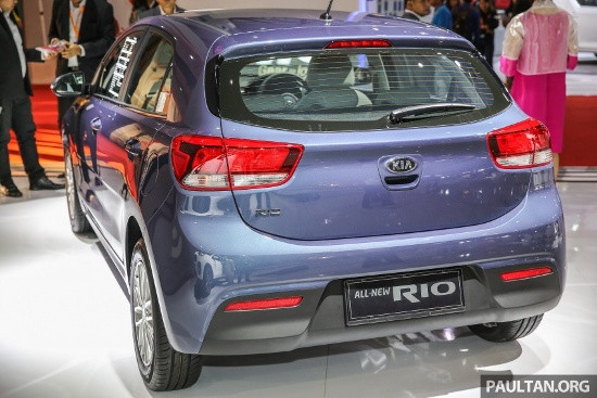 kia rio 2018 ruc rich ve viet nam
