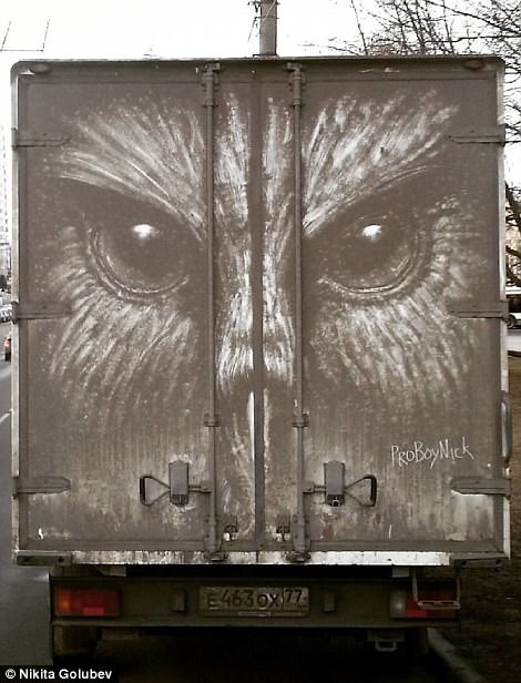 nghe thuat tu nhung chiec xe lam lem bui dat