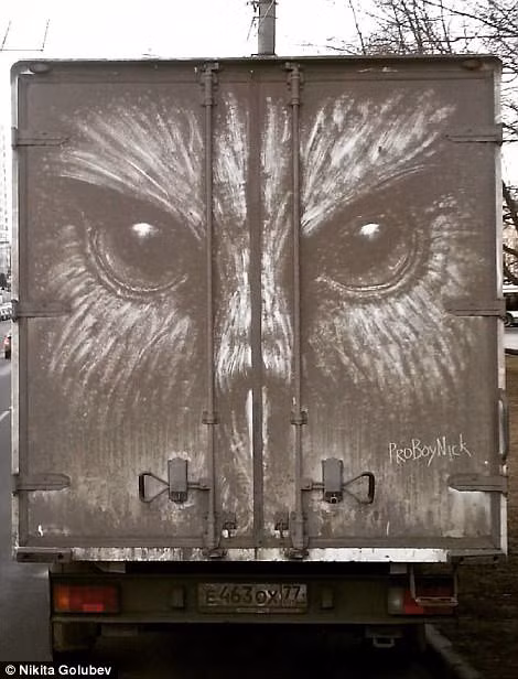 nghe thuat tu nhung chiec xe lam lem bui dat