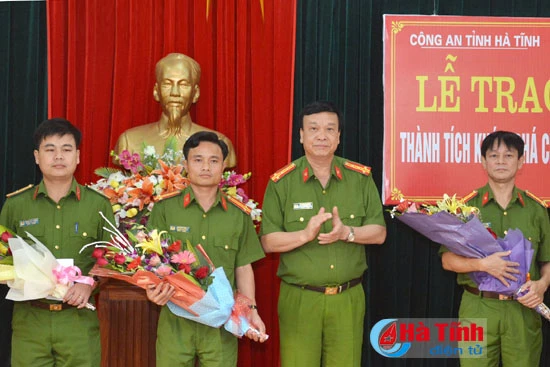 dot nhap tiem vang o hong linh trom do trang suc tri gia 700 trieu dong