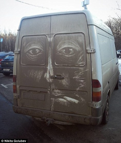 nghe thuat tu nhung chiec xe lam lem bui dat