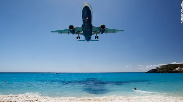 10 san bay co diem tiep dat dep nhat the gioi 2017