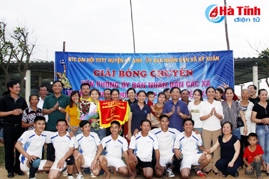 to chuc thanh cong giai bong chuyen nam huyen ky anh