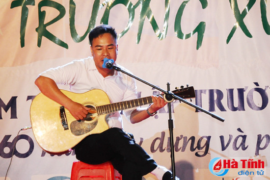 dac sac dem giao luu ve lai truong xua