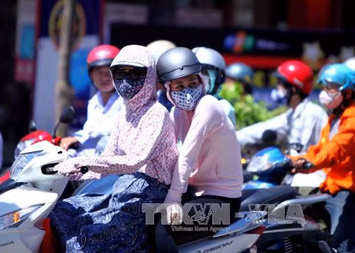 ngay le 30 4 nang nong bao trum tren ca nuoc phia nam co mua