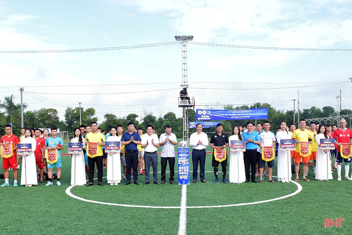Khởi tranh Giải Bóng đá Doanh nghiệp - Doanh nhân Hà Tĩnh 2023