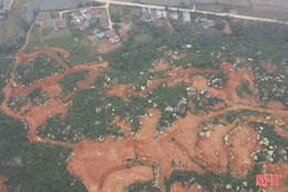 Rú Nhà Lương bị “cạo trọc”, người dân thấp thỏm nỗi lo sạt lở