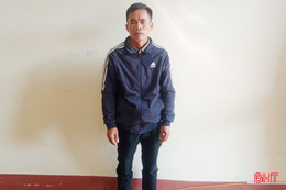 Khởi tố 2 công nhân xây dựng rủ nhau trộm cốp pha