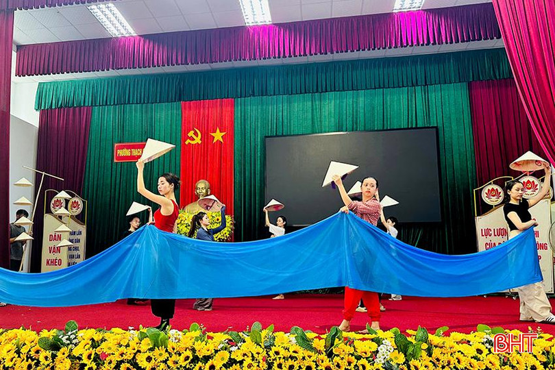Đội thi phường Thạch Quý dự kiến giới thiệu những điểm nhấn về dân vận khéo trong cải cách hành chính, chuyển đổi số... TQuy copy.jpg