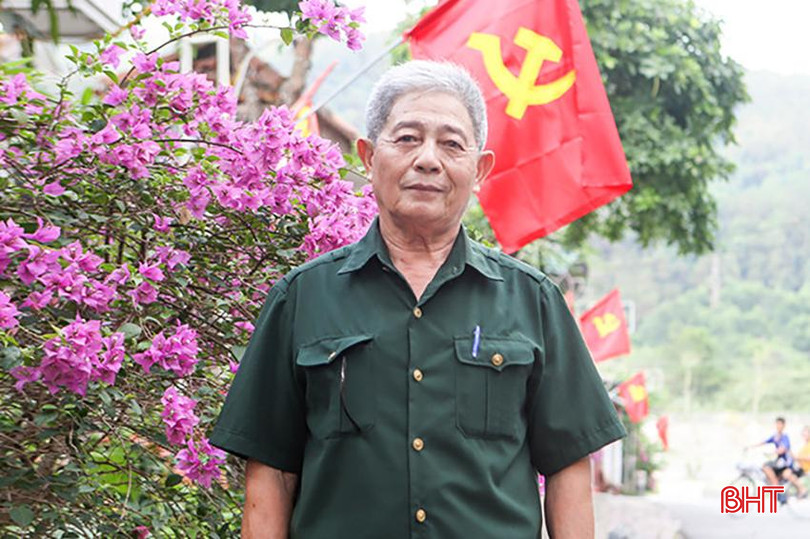 Đã ở tuổi 76, ông Đại vẫn cần mẫn với vai trò người đứng đầu cấp ủy Tổ dân phố 4, phường Nam Hồng (TX Hồng Lĩnh). a1-2095.jpg