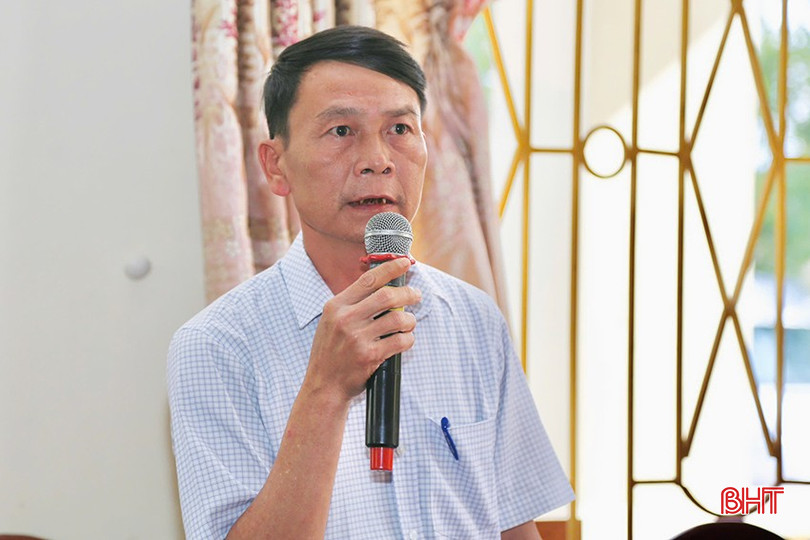 Chủ tịch Ủy ban MTTQ xã Thạch Kênh Nguyễn Văn Luận kiến nghị nội dung tại hội nghị. bqbht_br_dsdsdsa.jpg