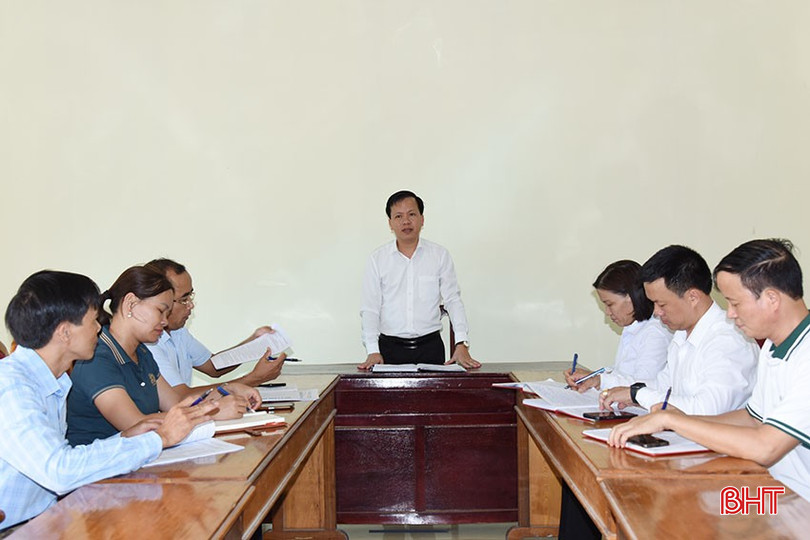 Xã Sơn Châu đã hoàn tất rà soát hồ sơ sổ sách, tài chính, dữ liệu công dân, hồ sơ Đảng, đảng viên để chuẩn bị cho công tác bàn giao. bqbht_br_dsc-6601-copy.jpg