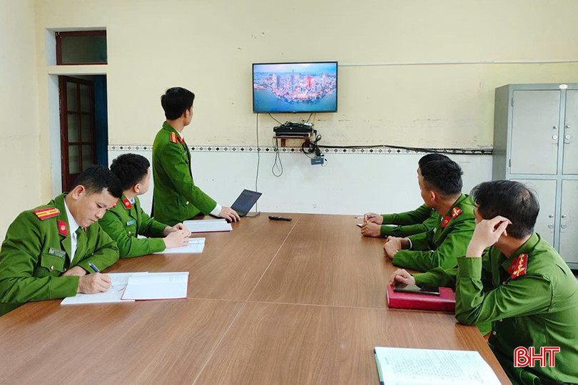 Ngay trong dịp sinh hoạt chi bộ đầu tháng 3, 13/13 chi bộ ở Đảng bộ xã Cẩm Quan tổ chức sinh hoạt chuyên đề về "Kỷ nguyên mới - Kỷ nguyên vươn mình của dân tộc”. bqbht_br_anhfrgg-copy.jpg