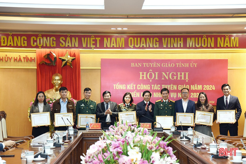 .... và các cá nhân hoàn thành xuất sắc nhiệm vụ năm 2024. bqbht_br_dsc-9064-copy.jpg