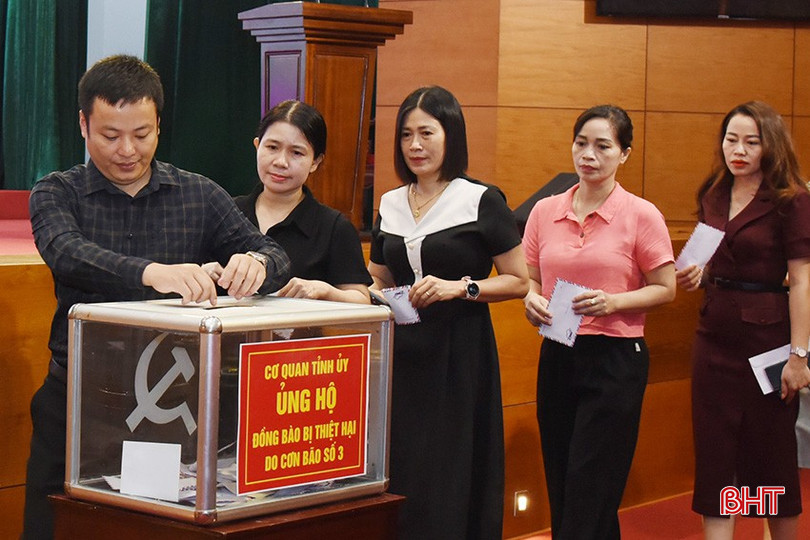 Cán bộ, công chức, viên chức, người lao động các cơ quan, đơn vị trên địa bàn tỉnh ủng hộ đồng bào phía Bắc bị ảnh hưởng bởi thiên tai, DSC_1891 copy.jpg