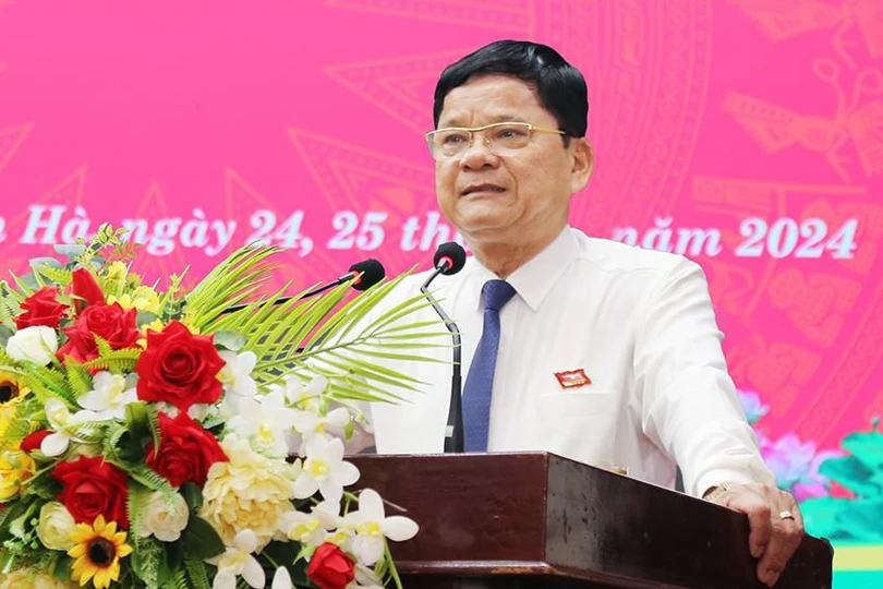 Phó Bí thư Thường trực Huyện ủy - Chủ tịch HĐND huyện Nguyễn Văn Thắng phát biểu khai mạc kỳ họp.