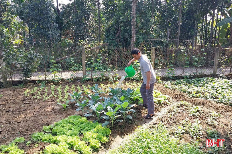 Ông Cù Xuân Điền vui với cuộc sống đời thường khi nghỉ hưu. bqbht_br_anh-hs-copy.jpg