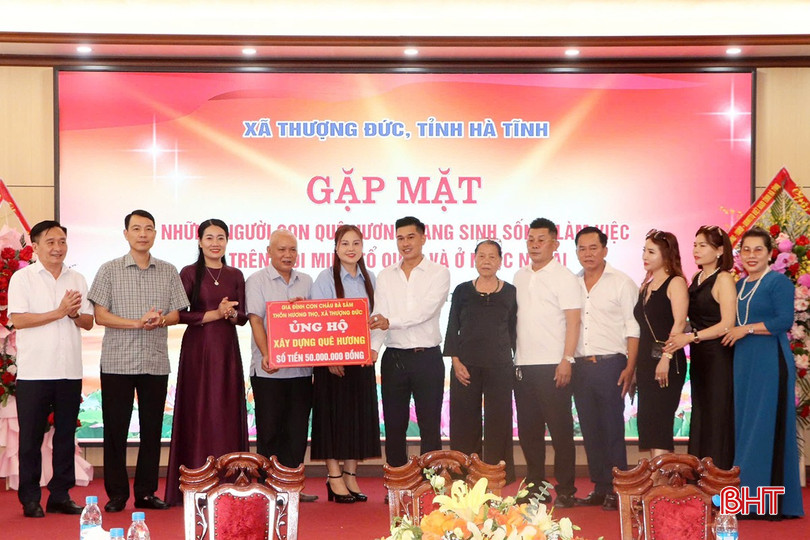Xã Thượng Đức tổ chức buổi gặp mặt thân mật những người con quê hương đang sinh sống, học tập, công tác trên mọi miền Tổ quốc và nước ngoài. bqbht_br_fffrff.jpg