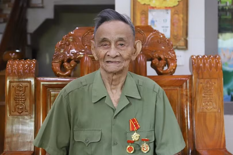 Ông Phạm Như Ý là một cựu chiến binh từng tham gia kháng chiến chống Pháp, chống Mỹ; được trao tặng Huy hiệu 75 năm tuổi Đảng.