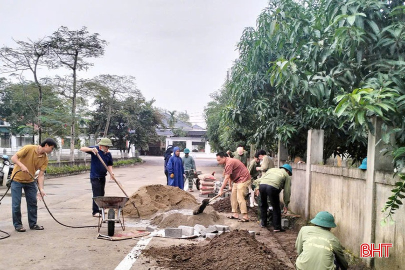 Người dân Thạch Sơn xây bồn, trồng 700m cây, hoa hàng rào xanh. bqbht_br_thach-son-1-copy.jpg