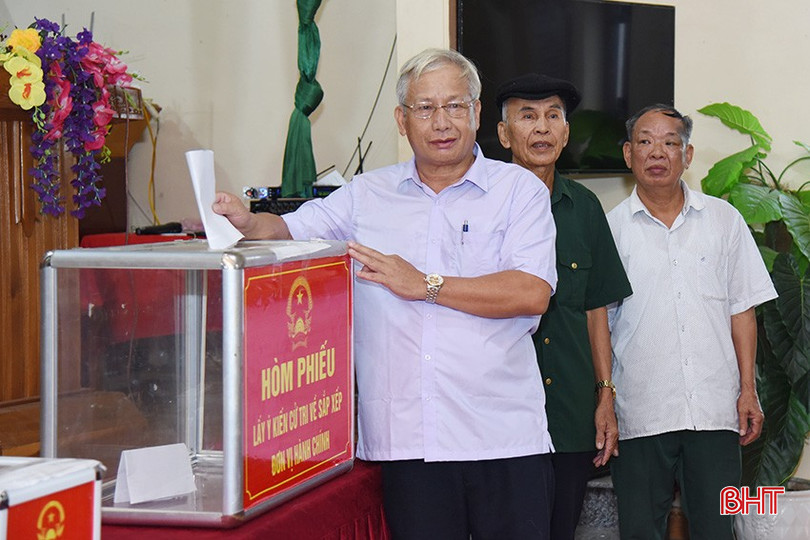 Từ 6h ngày 21/9, cử tri thôn 4, xã Bình An (Lộc Hà) đã tiến hành bỏ phiếu. aDSC_2274 copy.jpg