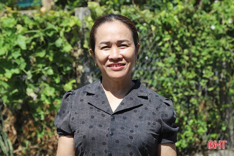 Bà Trần Thị Yên - Bí thư Chi bộ tổ dân phố 17, phường Hà Huy Tập. bqbht_br_ded.jpg