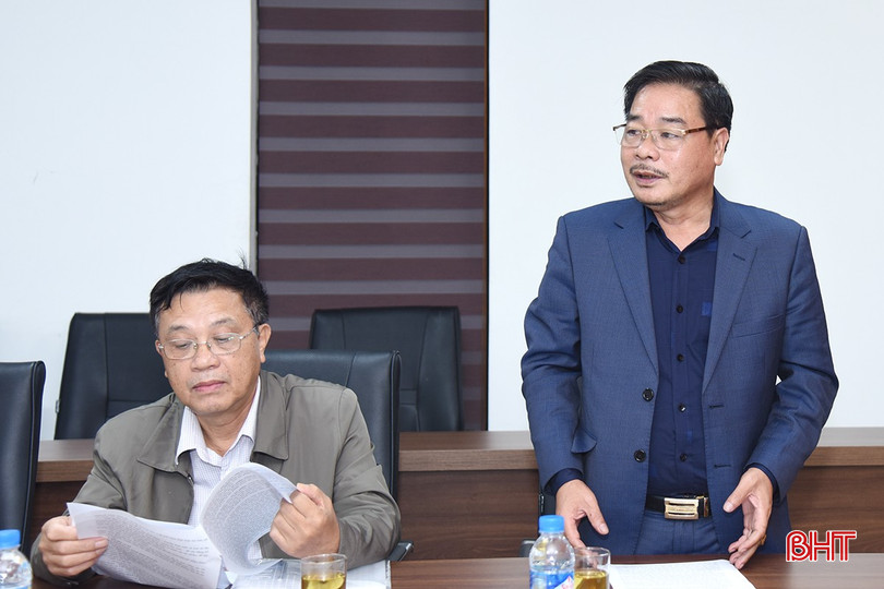 Phó Trưởng ban Tuyên giáo Tỉnh ủy Nguyễn Xuân Hải báo cáo cuộc thi. bqbht_br_dsc-7087-copy.jpg
