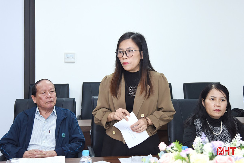 Phó Tổng biên tập Báo Hà Tĩnh Lê Thị Thủy phát biểu tại cuộc họp. bqbht_br_dsc-7100-copy.jpg
