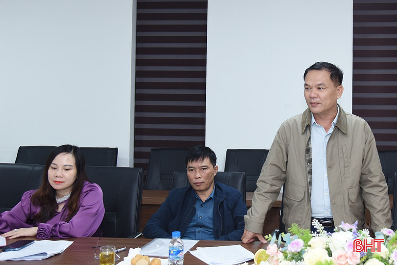 Phó Giám đốc Sở TT&TT Dương Kim Nga phát biểu ý kiến tại cuộc họp. bqbht_br_dsc-7126-copy.jpg