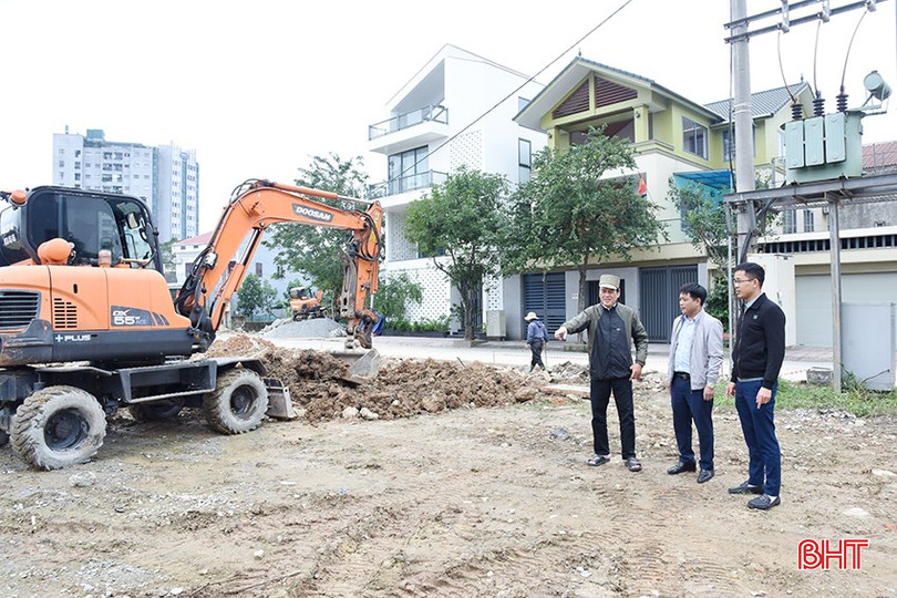 Phường Hà Huy Tập (TP Hà Tĩnh) đã khởi công công trình tiểu công viên ở tổ dân phố 1 làm công trình chào mừng thành công đại hội Đảng. bqbht_br_dsc-8631.jpg