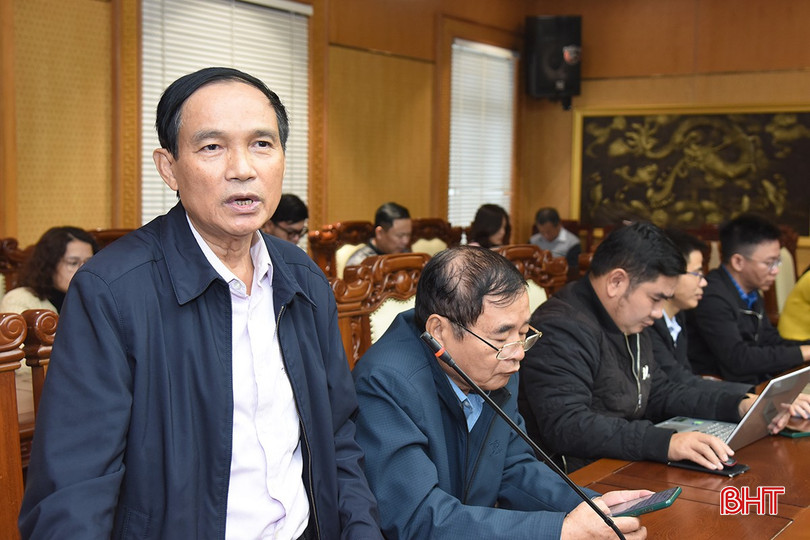 Nhà báo Lê Anh Thi - Báo Cựu Chiến binh thường trú tại Hà Tĩnh phát biểu tại họp báo. bqbht_br_dsc-8113-copy.jpg