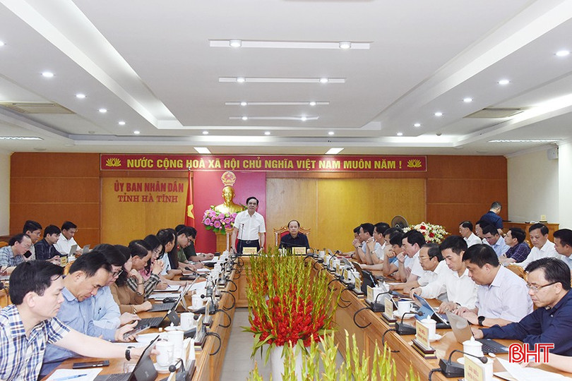 Từ giữa tháng 4/2025, Hà Tĩnh đã khẩn trương họp bàn xây dựng phương án sắp xếp ĐVHC cấp xã trên địa bàn. Từ giữa tháng 4/2025, Hà Tĩnh đã khẩn trương họp bàn xây dựng phương án sắp xếp ĐVHC cấp xã trên địa bàn.