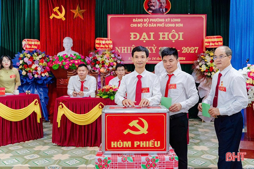 Từ giữa tháng 9/2024, các chi bộ trực thuộc đảng bộ cơ sở bắt đầu tiến hành tổ chức đại hội nhiệm kỳ 2024 - 2027. Từ giữa tháng 9/2024, các chi bộ trực thuộc đảng bộ cơ sở bắt đầu tiến hành tổ chức đại hội nhiệm kỳ 2024 - 2027.