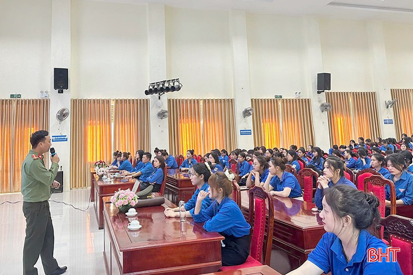 Đoàn Khối CCQ&DN tỉnh tổ chức chương trình truyền thông phòng chống lừa đảo qua mạng cho đoàn viên thanh niên. bqbht_br_anh111-copy.jpg