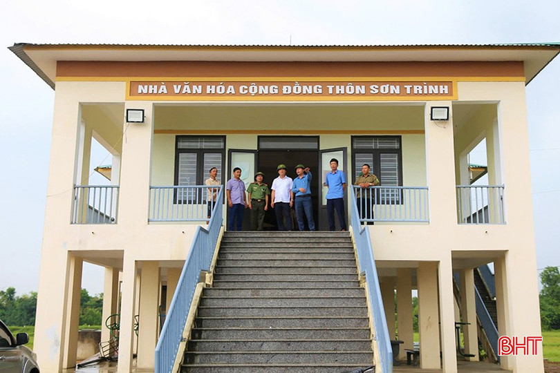 Lãnh đạo huyện Thạch Hà khảo sát địa điểm để người dân sơ tán khi nước lũ dâng cao. ea53b7c5-5705-4c9f-a76c-12d46b7e1a2e.jpeg