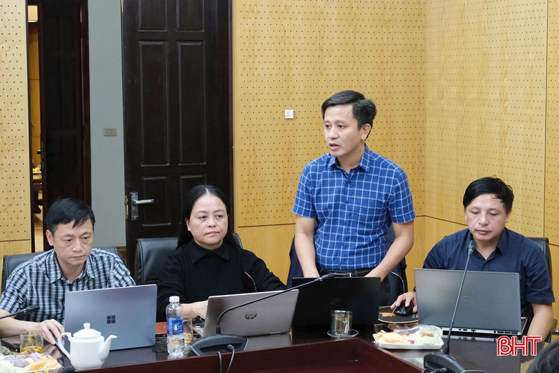 Đại biểu phát biểu tại cuộc họp.