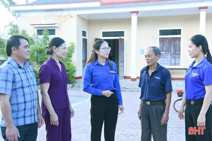 Nữ thủ lĩnh đoàn luôn sâu sát bám nắm cơ sở để triển khai các hoạt động hiệu quả, thiết thực. dsc-5895-copy-4189-2422.jpg