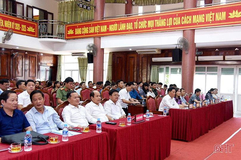 Đại biểu dự hội nghị dsc-6554-copy-7654-402.jpg