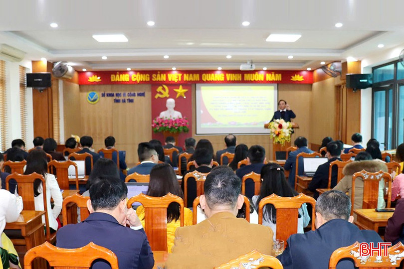 Tại lễ chào cờ đầu tháng 1/2025, lãnh đạo Sở KH&CN đã quán triệt các văn bản quan trọng liên quan đến tinh gọn bộ máy. bqbht_br_1b8a99df-b317-4624-883b-3a5c9db34f22-copy.jpg