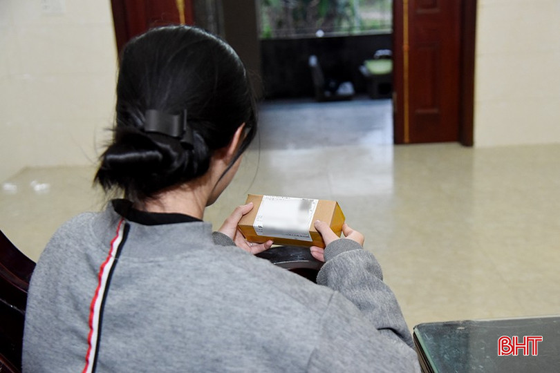 Người tiêu dùng chỉ nên chuyển tiền khi đã trực tiếp nhận, kiểm tra hàng và dịch vụ giao hàng. bqbht_br_sdsc-1867-copy.jpg