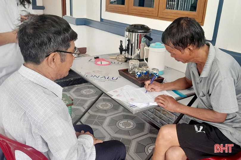 Người dân xã Xuân Lĩnh đồng tình cao với phương án sáp nhập thị trấn Xuân An, xã Xuân Giang, xã Xuân Viên, xã Xuân Hồng, xã Xuân Lĩnh thành xã mới Nghi Xuân. bqbht_br_sd.jpg