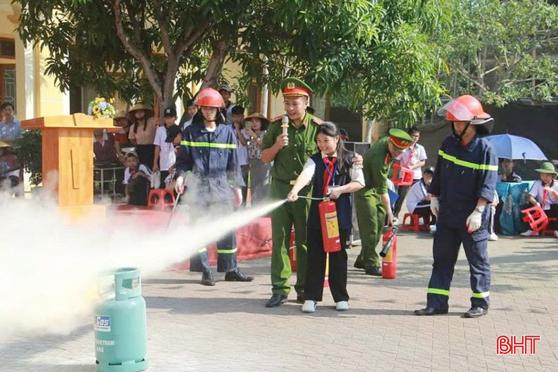 Các lớp tập huấn được tổ chức tại các khu dân cư và trường học. bqbht_br_1626075d-6d80-4697-af70-ec1127c65a60.jpg
