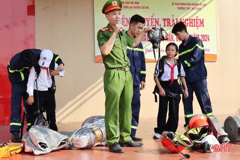 Từ đầu tháng 9/2024, các thành viên của hộ gia đình từ 14 tuổi trở lên được tập huấn kiến thức, kỹ năng PCCC&CNCH. bqbht_br_9ea39184-eb60-437c-b368-46db83132c7c-copy.jpg