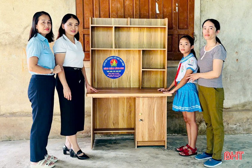 Trong thời gian phát động 110 ngày thi đua cao điểm từ tháng 7/2024 - 10/2024, các cấp bộ đoàn - đội từ huyện đến cơ sở ở Thạch Hà đã phối hợp, vận động nguồn lực xã hội xây dựng hơn 200 công trình, phần việc với tổng trị giá hơn 1,6 tỷ đồng.