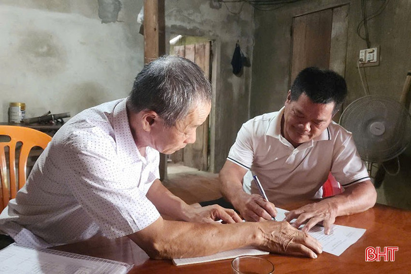 Đến sáng 23/4, thôn 7, xã Quang Thọ đã hoàn thành việc lấy ý kiến, tỷ lệ đồng thuận cao đạt 100%. bqbht_br_dd.jpg