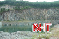 Cận cảnh hố tử thần từ mỏ khoáng sản hết hạn tại Hà Tĩnh