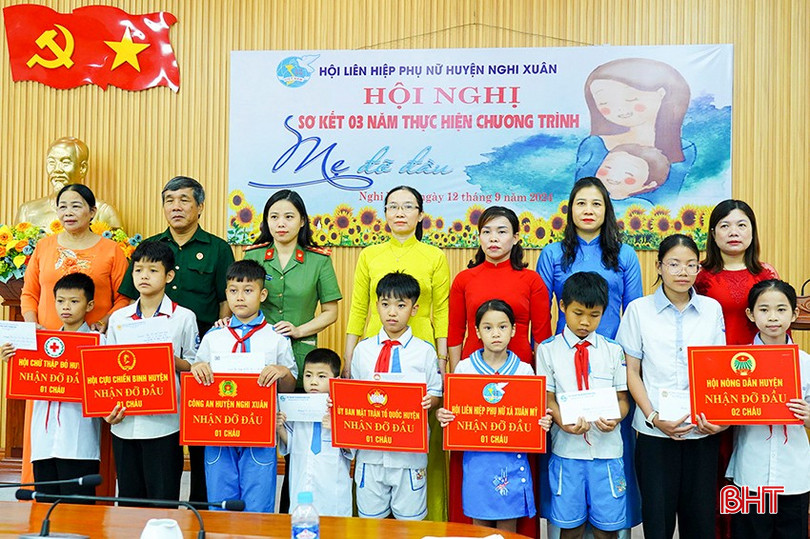 Đến nay, toàn huyện Nghi Xuân có 112 cháu được đỡ đầu, giúp các cháu có thêm điều kiện học tập. 3.JPG