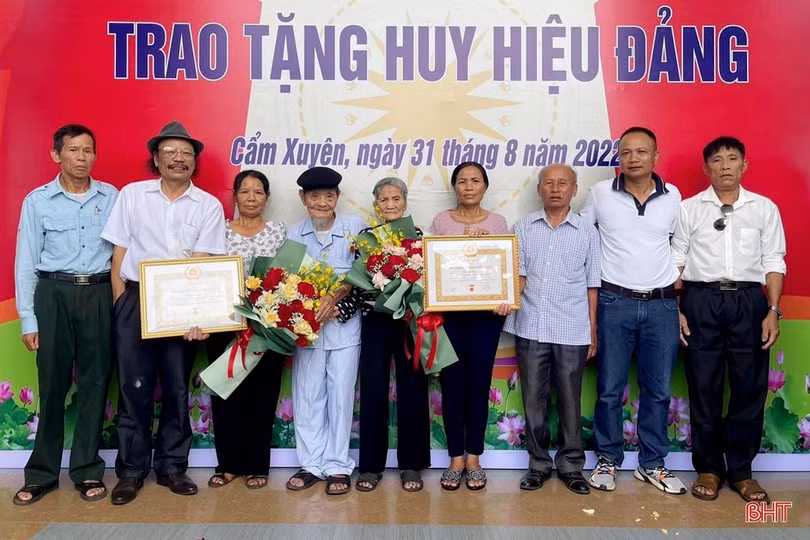 Niềm tự hào của vợ chồng đảng viên 75 năm tuổi Đảng ở Hà Tĩnh