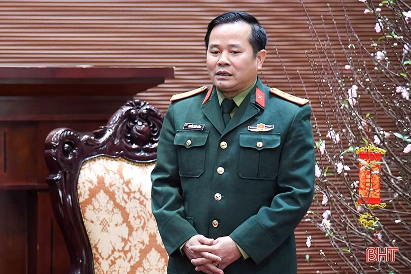 Phó Tổng Tham mưu trưởng QĐND Việt Nam kiểm tra công tác sẵn sàng chiến đấu, chúc tết LLVT Hà Tĩnh